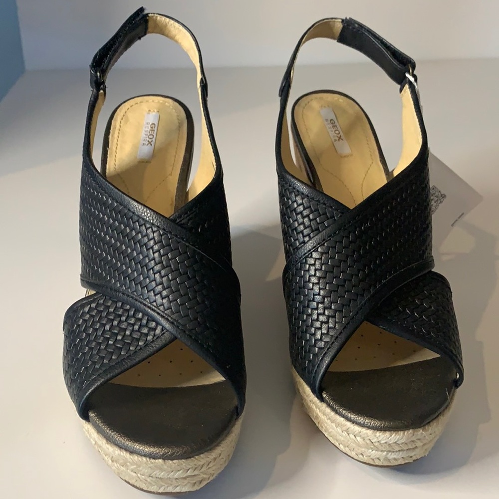 Black Wedges